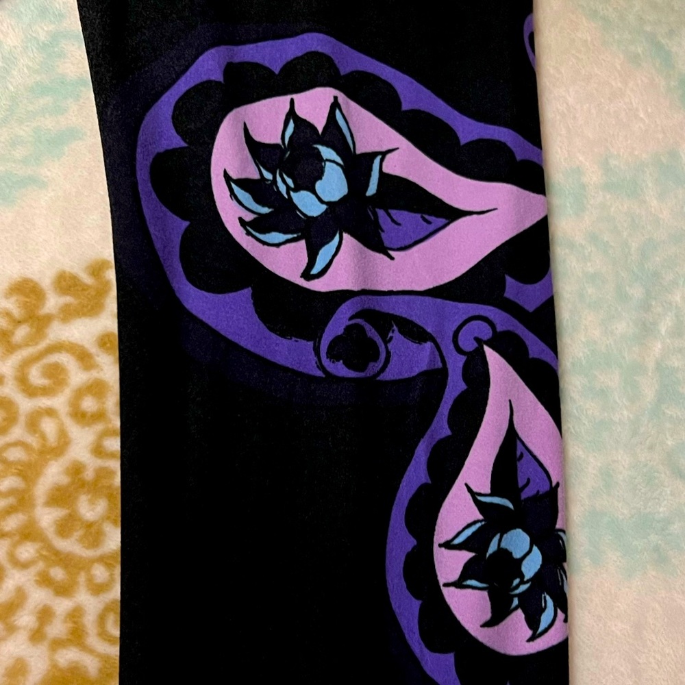 Lularoe Paisley TC leggings like new